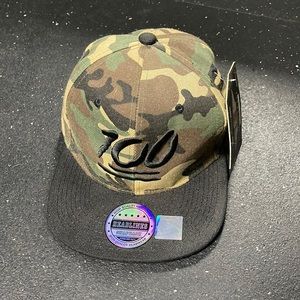 Camo flat snap back